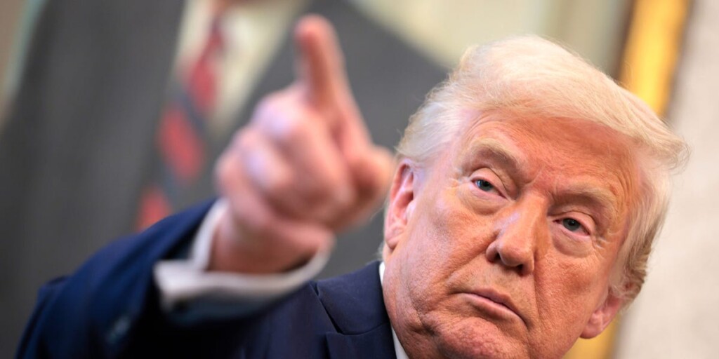 Quatre experts examinent l’impact potentiel des droits de douane de Trump sur le marché boursier élevé Quatre experts examinent l’impact potentiel des droits de douane de Trump sur le marché boursier élevé