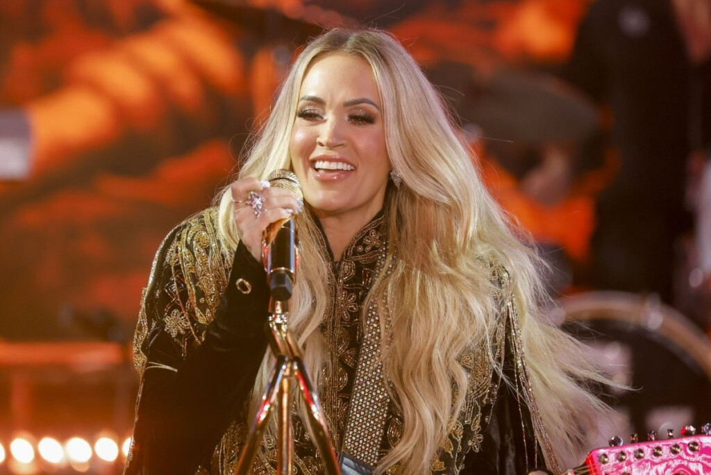Regardez la cérémonie de couronnement du gagnant d’American Idol saison 23 Regardez la cérémonie de couronnement du gagnant d’American Idol saison 23