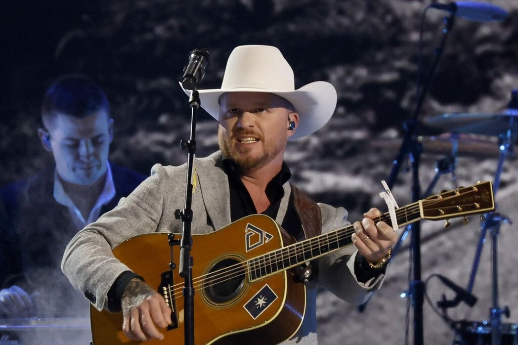 Cody Johnson décroche le premier prix de la soirée aux ACM Awards