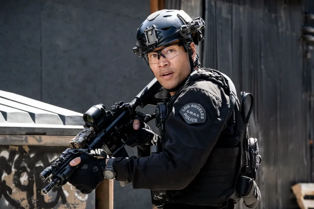 David Lim, star de « S. W. A. T. », Réagit au spin-off « Exiles » : le casting original « écarté » selon lui
