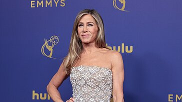 Un homme arrêté après avoir heurté la maison de Jennifer Aniston à Bel-Air