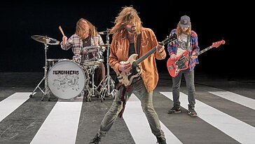 Le groupe The Lemonheads revient avec un nouveau single, « Deep End », en duo avec J Mascis