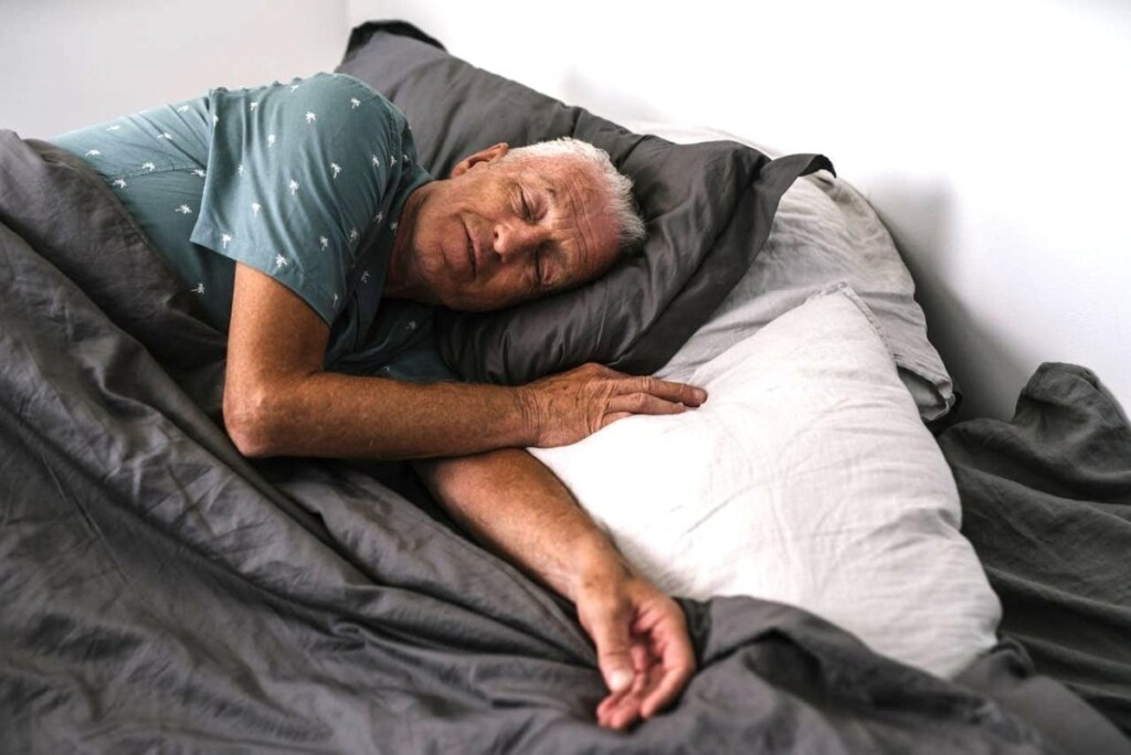 Les longues heures au lit associées aux déficits cognitifs chez les patients après un AVC