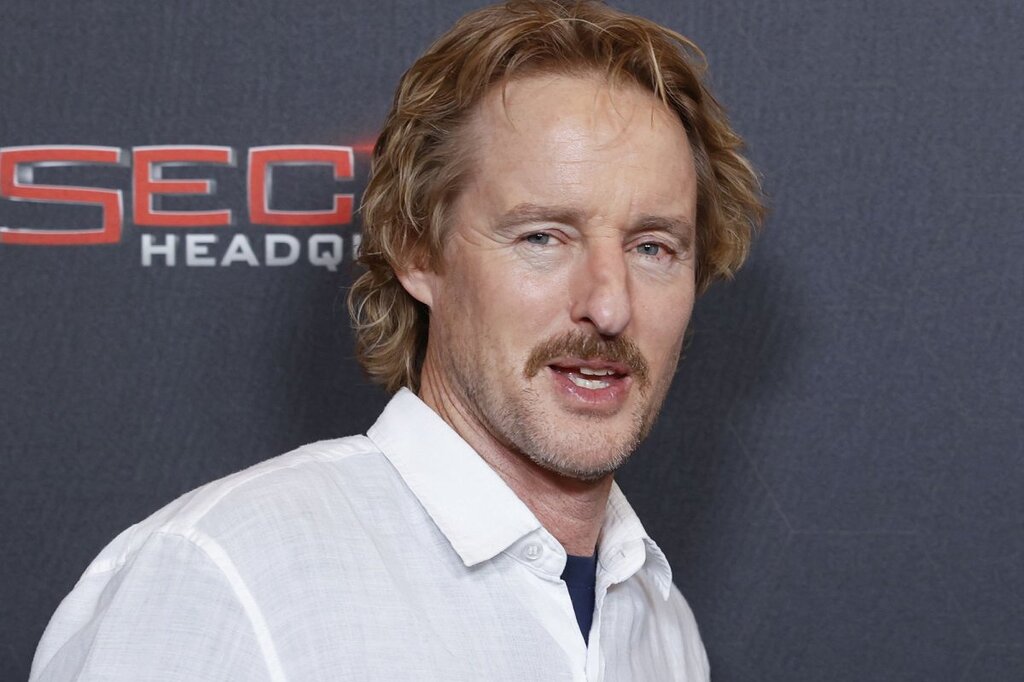 Dans la série comique « Stick », Owen Wilson joue un golfeur en perte de vitesse : à voir Dans la série comique « Stick », Owen Wilson joue un golfeur en perte de vitesse : à voir