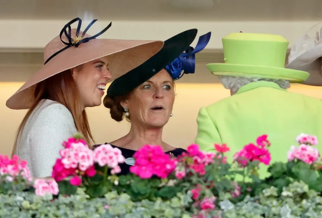 Sarah Ferguson est persuadée que la reine Elizabeth défunte lui parle actuellement