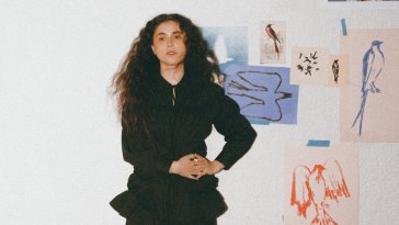 Silvana Estrada présente son nouveau single « Como un Pájaro »