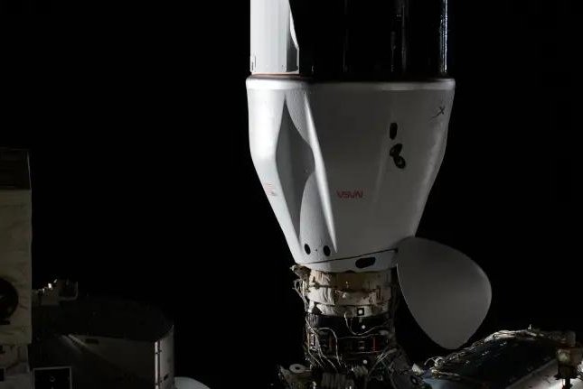 Le vaisseau SpaceX Dragon quitte l’ISS avec des échantillons pour la recherche scientifique