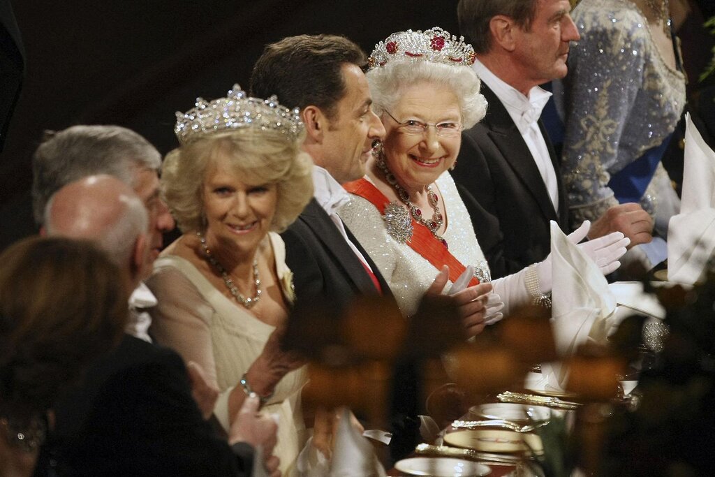 Quel mets Nicolas Sarkozy et Carla Bruni ont-ils savouré avec la reine Elizabeth II à Windsor en 2008
