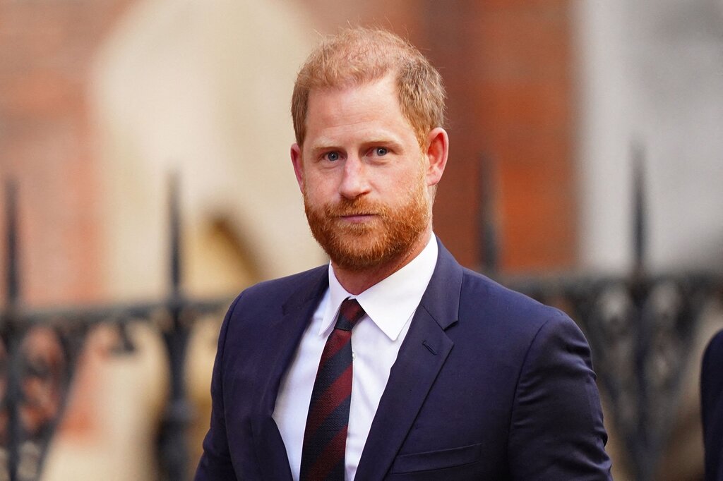 Le prince Harry confronté à l’adversité : Meghan publie une photo avec Archie et Lilibet en soutien