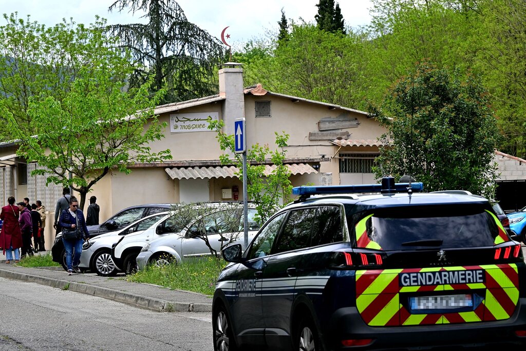 Le père d’Olivier A. , Suspecté du meurtre d’Aboubakar Cissé, commente la situation Le père d’Olivier A. , Suspecté du meurtre d’Aboubakar Cissé, commente la situation