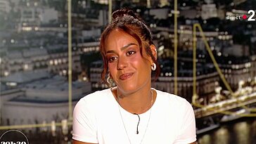 Amel Bent partage avec émotion la douleur de la perte de sa grand-mère
