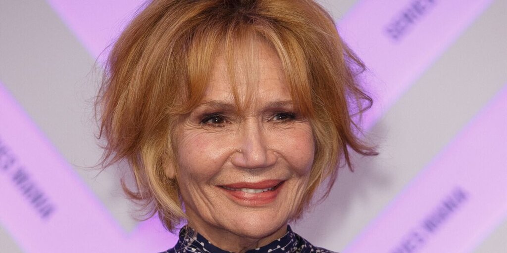 Clémentine Célarié, 67 ans, révèle pourquoi elle s’est séparée de son compagnon Clémentine Célarié, 67 ans, révèle pourquoi elle s’est séparée de son compagnon