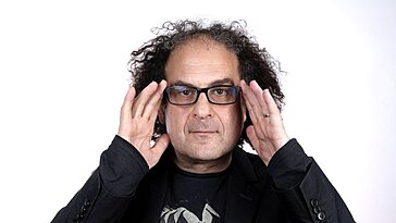 Laurent Karila : les débuts de son histoire d’amour avec sa femme, un récit exclusif dans l’émission « Ça commence aujourd’hui »