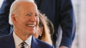 Joe Biden apparaît en public pour la première fois après l’annonce de son cancer, déclarant sa confiance