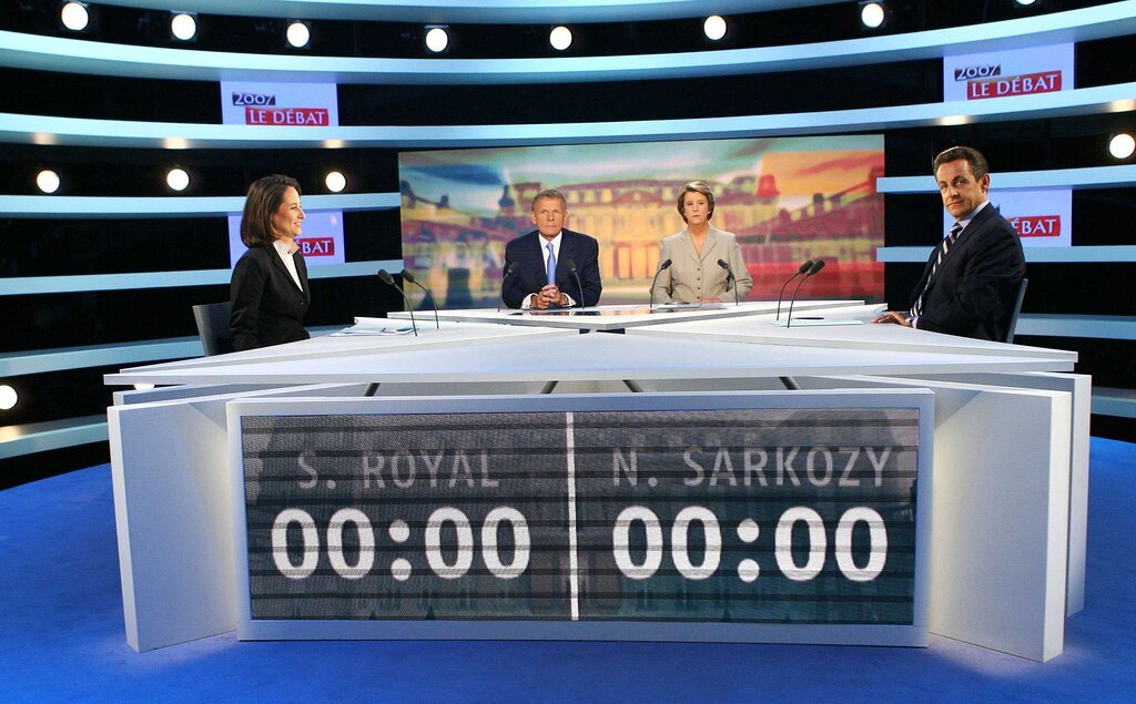 Restez calmes, ne m’accusez pas : tension entre Sarkozy et Royal