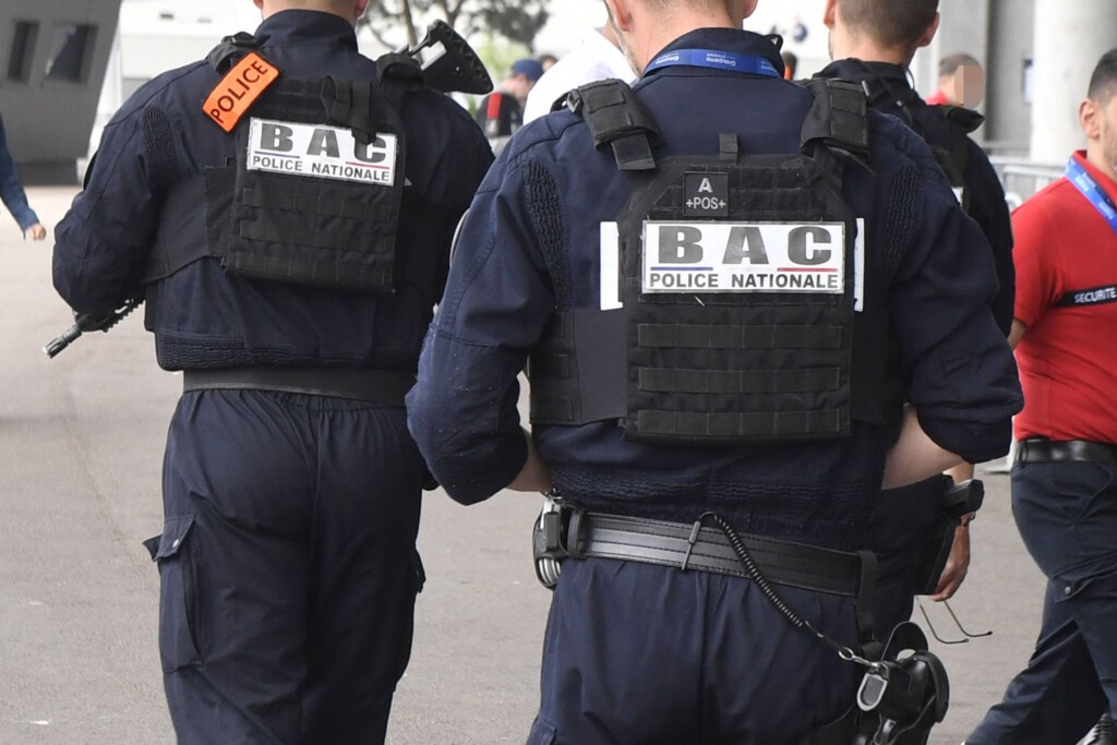 À Rosny-sous-Bois, 623 kg de cannabis, 1 kg de cocaïne et 48 000 euros ont été saisis par les autorités