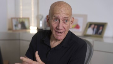L’ancien Premier ministre israélien Ehud Olmert accuse Israël de crimes de guerre