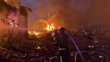La Russie attaque massivement l’Ukraine avec drones et missiles, causant au moins 12 victimes