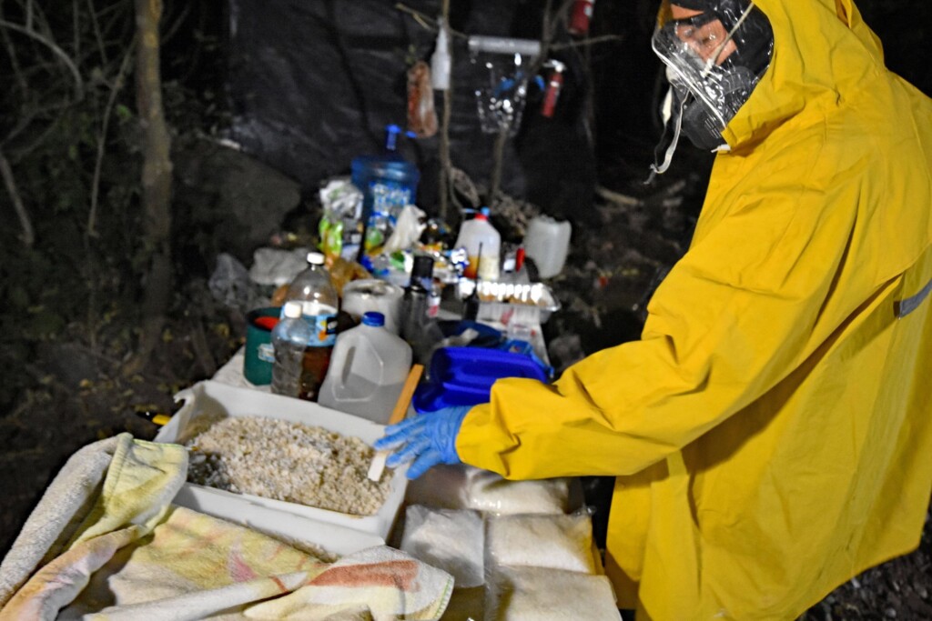 Le Cartel de Sinaloa s’installe en France et crée un laboratoire clandestin Le Cartel de Sinaloa s’installe en France et crée un laboratoire clandestin
