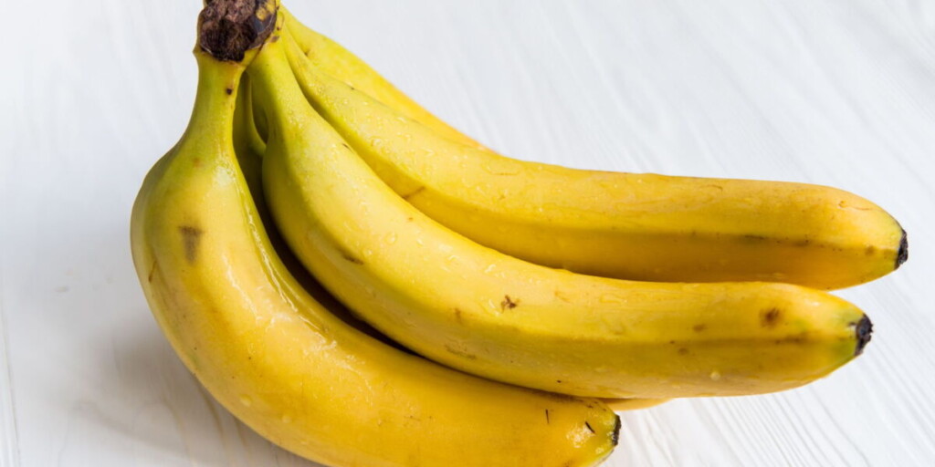 Conservation des Bananes : L’Astuce Infaillible pour Éviter leur Noirissement Rapide