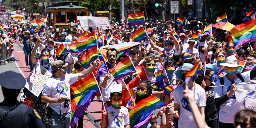 Le PDG de Bark Box s’excuse après un message interne comparant la collection Pride à des jouets MAGA