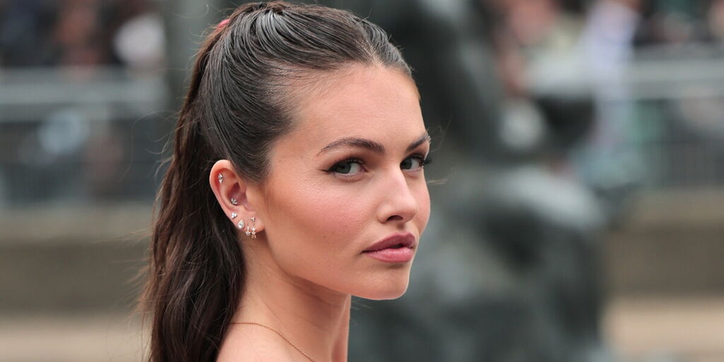 Plaquage cheveux : soins indispensables pour un effet sleek sans casse cet été Plaquage cheveux : soins indispensables pour un effet sleek sans casse cet été