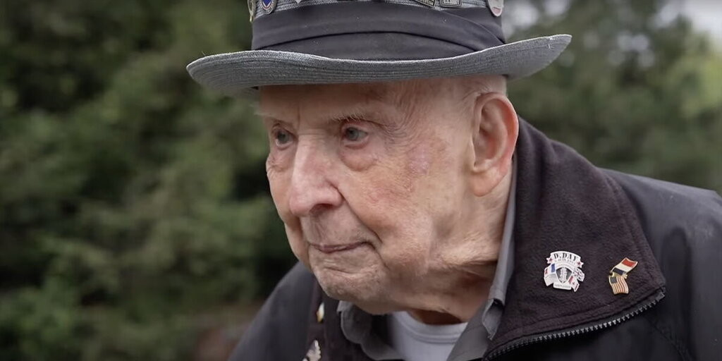 Mort de Papa Jake, vétéran de la Seconde Guerre mondiale et star TikTok, à 102 ans Mort de Papa Jake, vétéran de la Seconde Guerre mondiale et star TikTok, à 102 ans