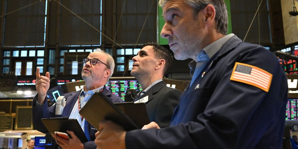 Bénéfices, inflation et guerre commerciale : une semaine décisive se profile pour les marchés