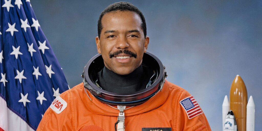 Premier homme noir à marcher dans l’espace, un parcours d’astronaute ardu pour ma famille