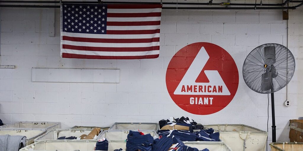 Une marque américaine décrit comment Walmart a aidé à créer un T-shirt flag à prix abordable