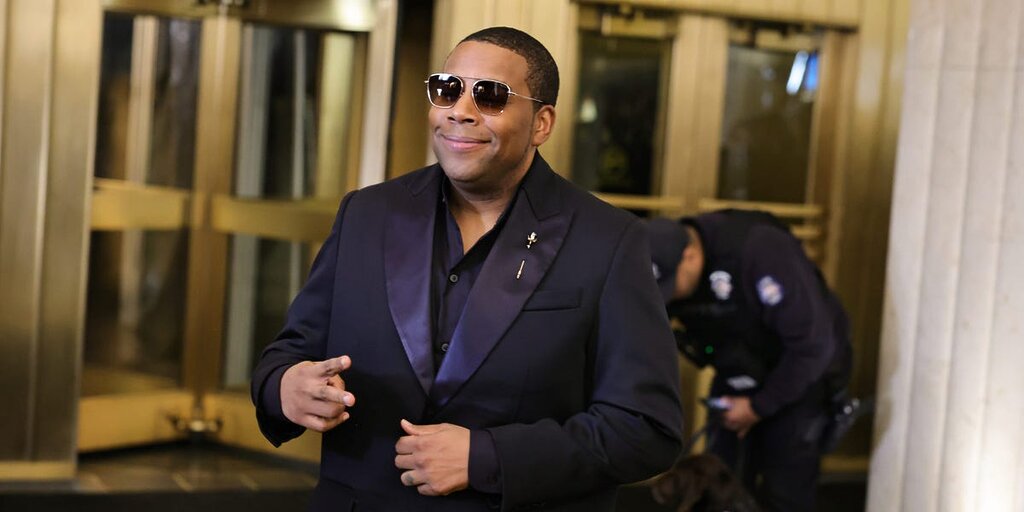 Molly Shannon appuie Kenan Thompson pour remplacer Lorne Michaels comme showrunner de « SNL » Molly Shannon appuie Kenan Thompson pour remplacer Lorne Michaels comme showrunner de « SNL »