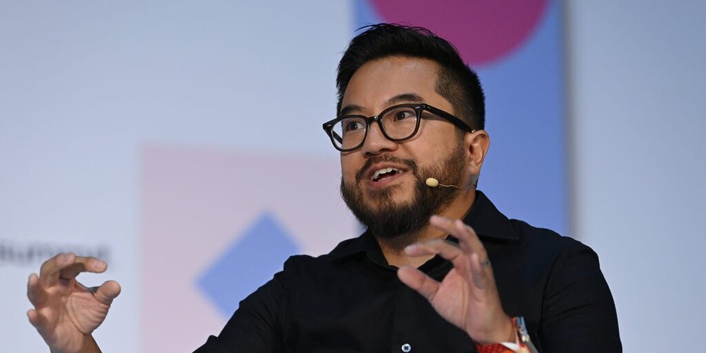 Le PDG de Y Combinator, Garry Tan, avertit les étudiants : un faux état d’esprit peut avoir des conséquences légales