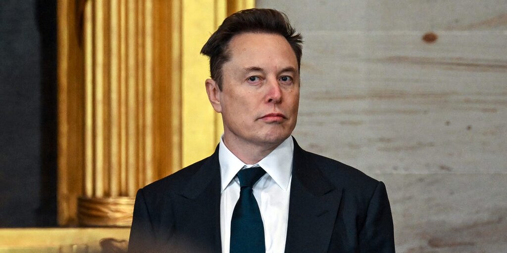 Elon Musk annonce que les actionnaires de Tesla voteront sur l’investissement dans xAI Elon Musk annonce que les actionnaires de Tesla voteront sur l’investissement dans xAI