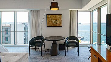 J’ai séjourné dans un hôtel 5 étoiles à Seattle, ma chambre à 1 000 $ la nuit offrait la vue la plus impressionnante