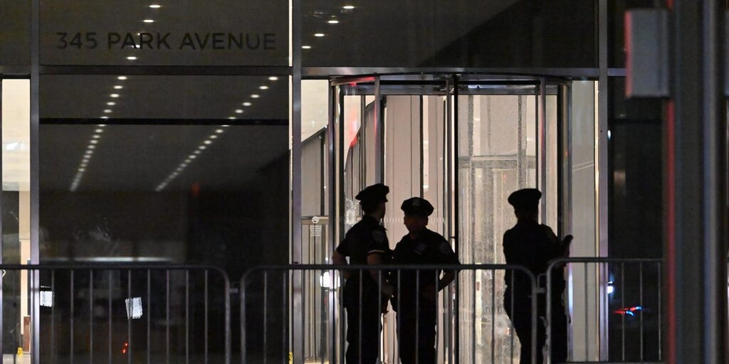 KPMG demande à ses employés de travailler depuis chez eux après une fusillade à Midtown, qualifiée d’événement tragique KPMG demande à ses employés de travailler depuis chez eux après une fusillade à Midtown, qualifiée d’événement tragique