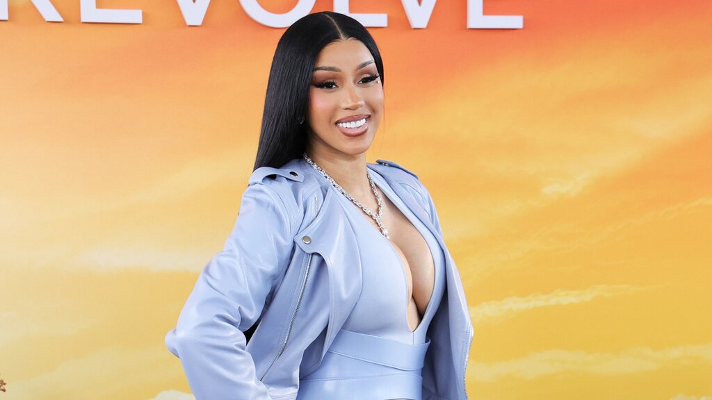 Cardi B remporte des décisions avant son procès concernant les accusations d’agression contre un agent de sécurité