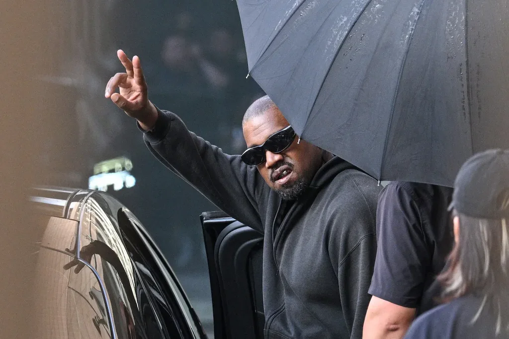 Kanye ‘Ye’ West : Annulation de sa seule performance en Europe suite à une pétition entraînant l’annulation du festival