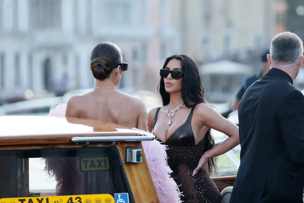 Kim Kardashian n’est plus la star après que Sydney Sweeney a brillé au mariage de Jeff Bezos