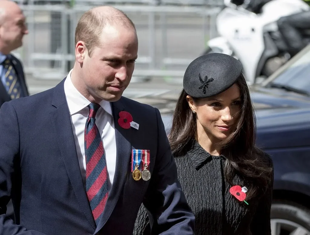 Le prince William aurait découvert le plan de Meghan lors du mariage avec le prince Harry, selon un auteur royal