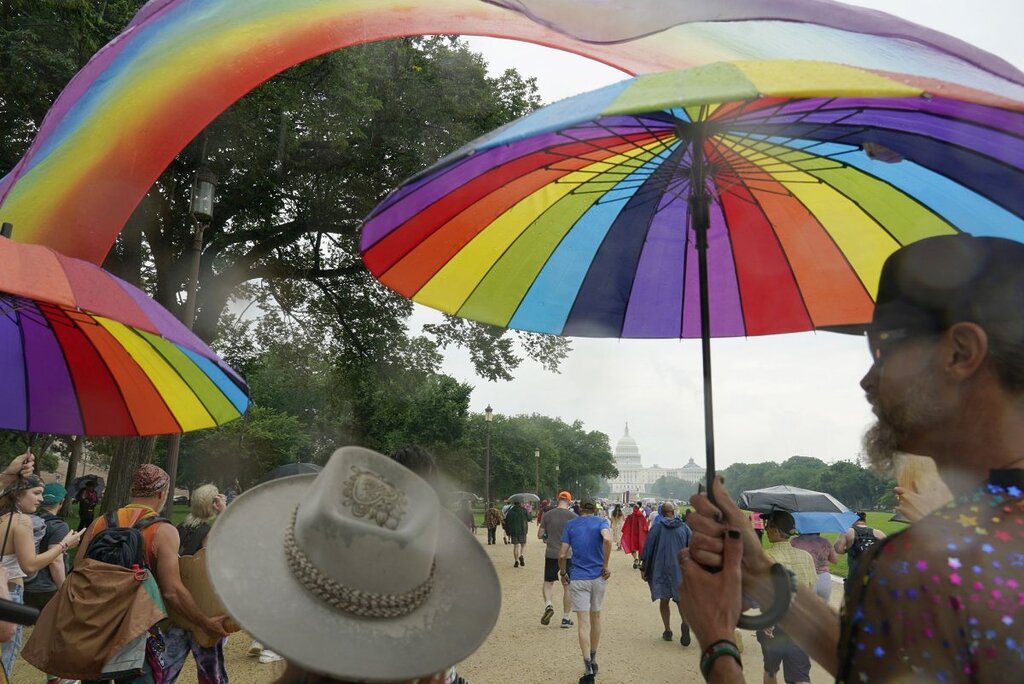 Fin du service de ligne d’assistance optionnelle pour la prévention du suicide LGBTQ