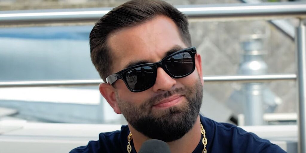 Kendji Girac : Pourquoi il regrette d’avoir ‘lissé’ son image et ne veut plus le faire Kendji Girac : Pourquoi il regrette d’avoir ‘lissé’ son image et ne veut plus le faire