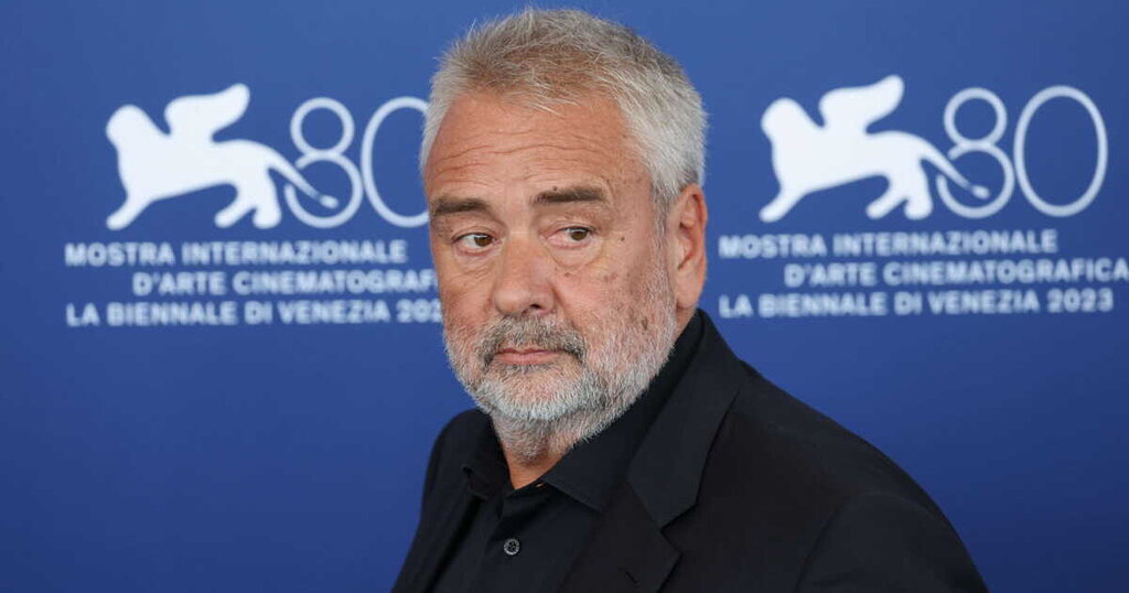 Luc Besson révèle pourquoi Zoë Bleu, fille de Rosanna Arquette, obtient un rôle dans le film Dracula : une confidence troublante Luc Besson révèle pourquoi Zoë Bleu, fille de Rosanna Arquette, obtient un rôle dans le film Dracula : une confidence troublante