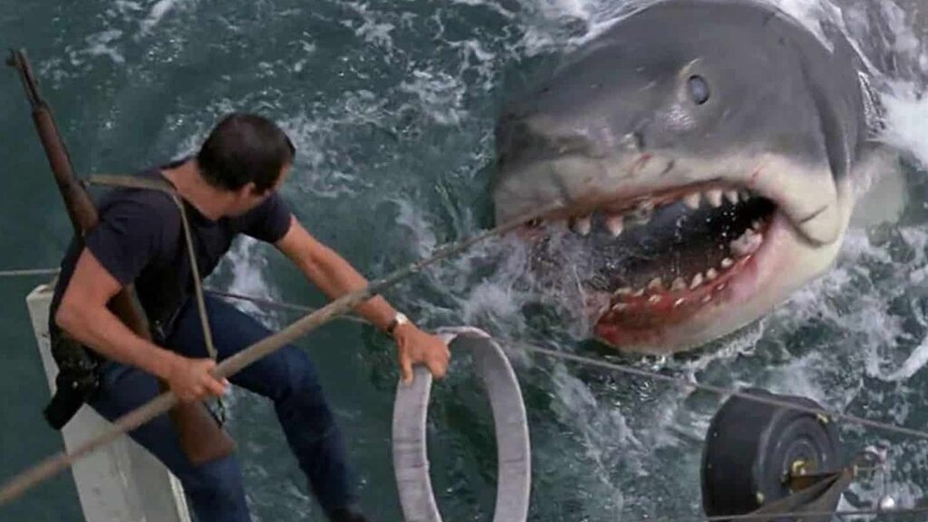 Monster Movies Indispensables : 10 Films d’Horreur à Visionner Absolument