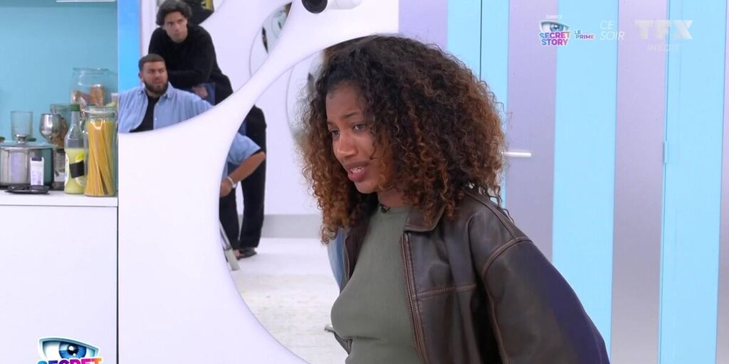 Anita (Secret Story) en larmes : culpabilité après la stratégie assumée de Constance Anita (Secret Story) en larmes : culpabilité après la stratégie assumée de Constance