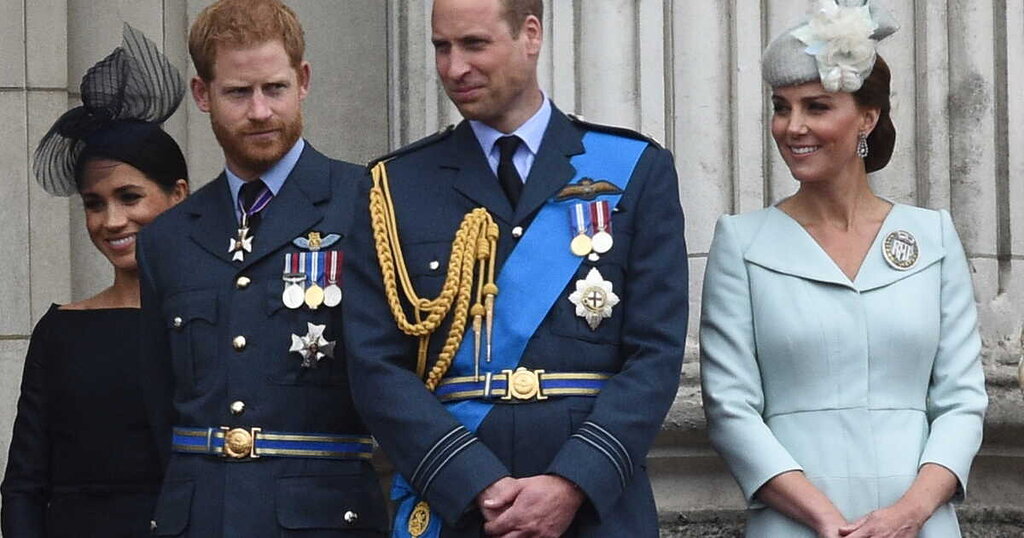 Kate et Meghan en froid : le geste révélateur de William qui est passé inaperçu Kate et Meghan en froid : le geste révélateur de William qui est passé inaperçu