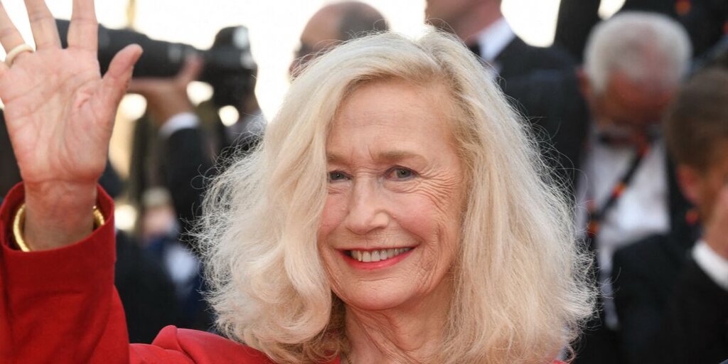 Brigitte Fossey d’abord réticente, accepte finalement de jouer dans La Boum avec Sophie Marceau Brigitte Fossey d’abord réticente, accepte finalement de jouer dans La Boum avec Sophie Marceau