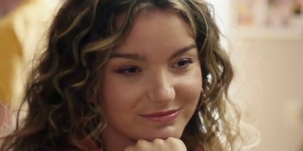 Retrouvailles entre Axelle Dodier (Kelly) et Benjamin Baroche (Teyssier) : Les confidences de l’actrice dans Ici tout commence Retrouvailles entre Axelle Dodier (Kelly) et Benjamin Baroche (Teyssier) : Les confidences de l’actrice dans Ici tout commence