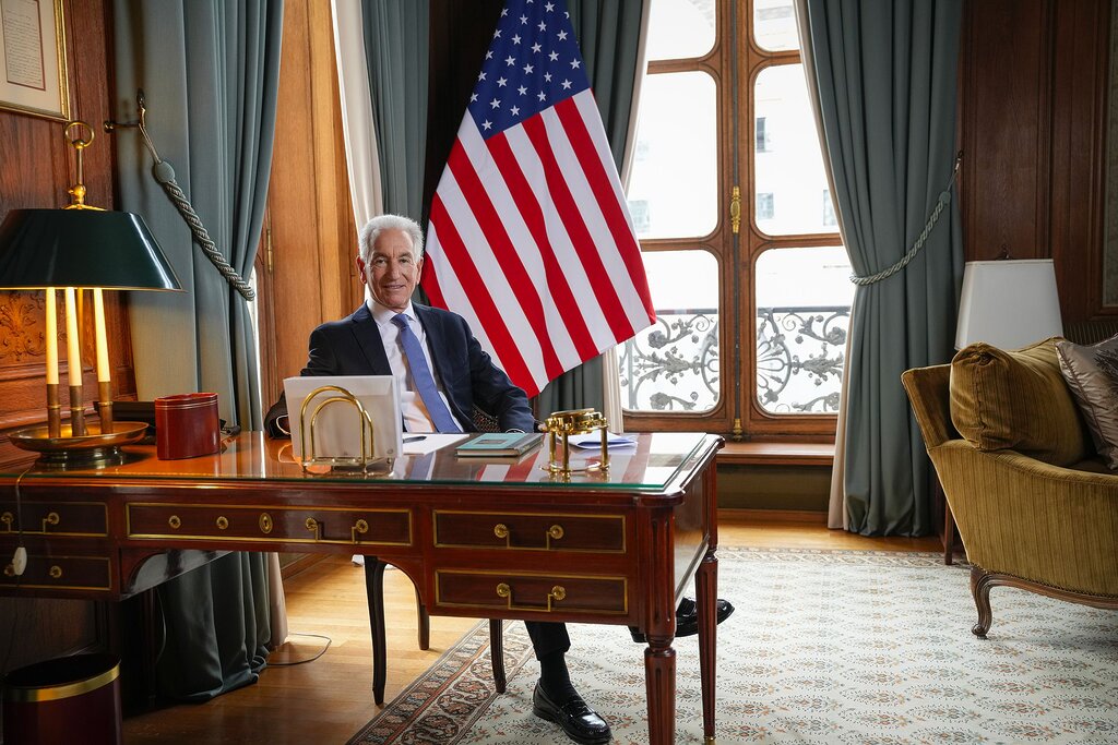 Charles Kushner, représentant des États-Unis, affirme : « L’objectif principal du président Trump est évident : restaurer l’équilibre. »