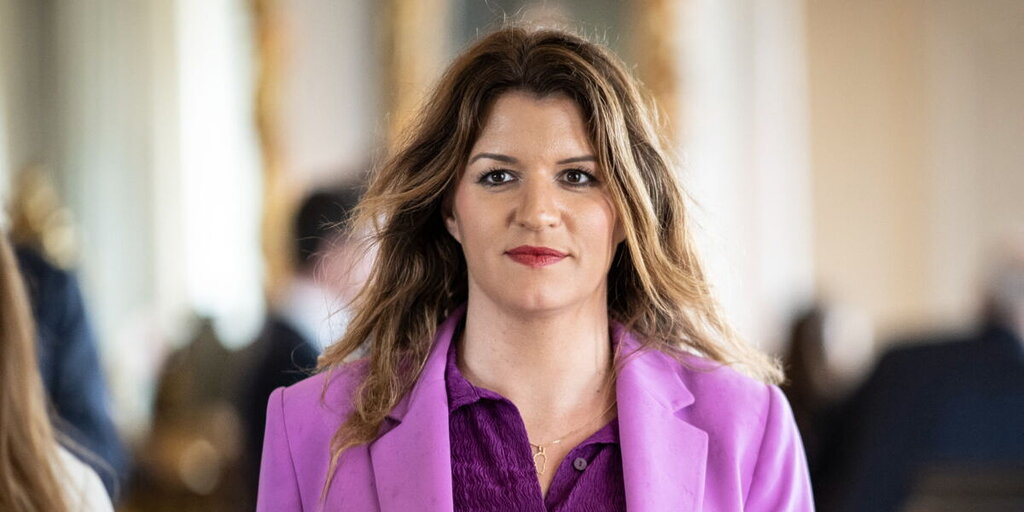 Lune de miel au paradis : Marlène Schiappa mariée dévoile une rare photo Lune de miel au paradis : Marlène Schiappa mariée dévoile une rare photo
