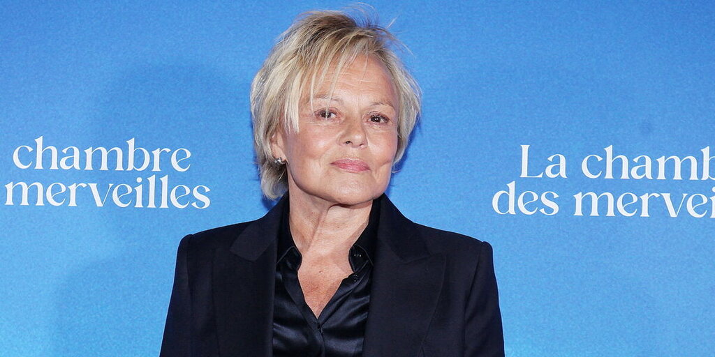 Muriel Robin évoque son retour sur scène et ses appréhensions pour son nouveau spectacle